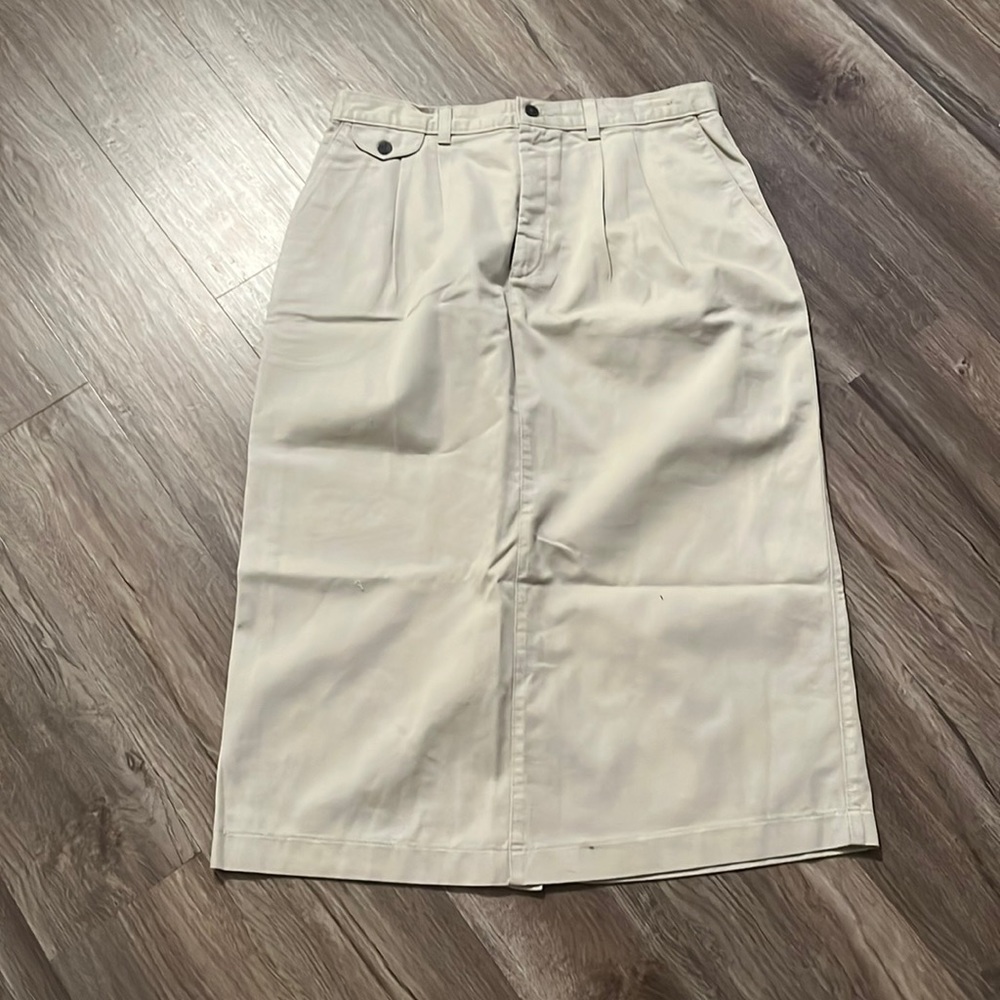 Lee Casuals Women’s Khaki Shirt Size 16P